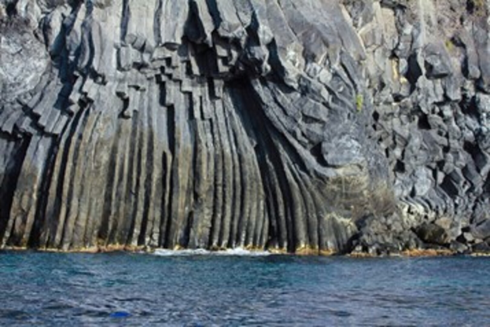 Colate laviche della Timpa di Acireale - Basalti colonnari dell'ex  Grotta delle Palombe